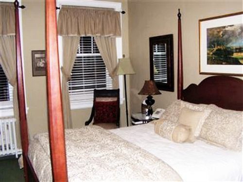 Kenmore Inn Fredericksburg Room photo